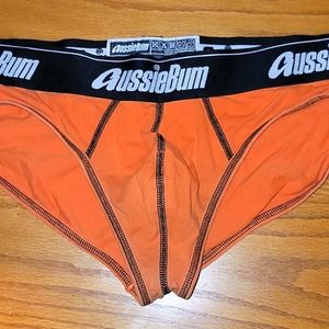 Aussibum briefs
